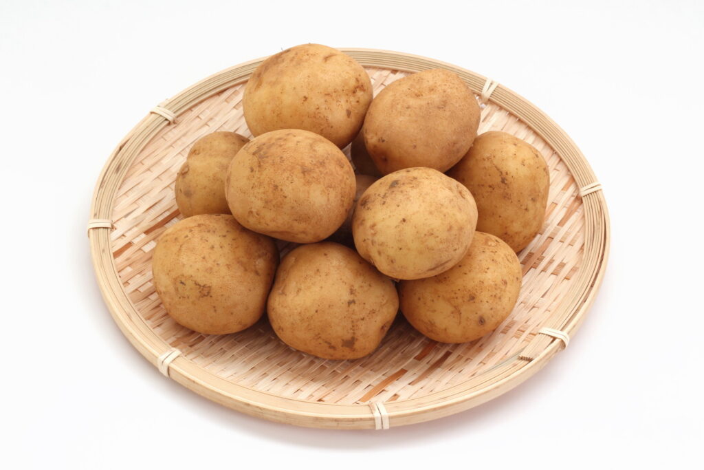 【獣医師監修】猫はじゃがいもを食べても大丈夫！含まれる栄養素や注意点を徹底解説