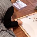 猫が何度もスライディングをして『ジグソーパズルを邪魔した』結果…まさか…