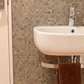 爪を切られ、薬も頑張ったネコ→様子を見てみると……笑ってしまう瞬間に「め…