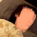 『さぁ寝るか…』とベッドの上を見たら、ネコが…予想外の『笑ってしま…