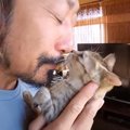 いたずら子猫に『お仕置き』をした結果…予想を上回る反応が爆笑すぎる…