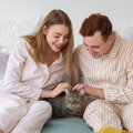猫が『男性より女性』を好みやすい理由5つ　なぜ違いがあるの？男性が好か…