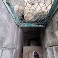 排水管に落ちてしまった『小さな黒猫』→もうすぐ雨が降りそうな中、救…