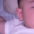 いつまで経っても『赤ちゃんと添い寝できないママ』→理由が…尊すぎる…