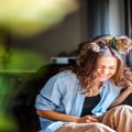 猫があなたの『髪の毛を舐めてくる』理由5選　信頼されている証？トラブル…