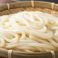 【獣医師監修】猫はうどんを食べても大丈夫？栄養素と健康効果、与え…
