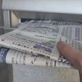 『新聞配達のときに猫の手が出てくる』という話を聞いて…検証してみた…