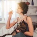 猫と暮らすなら『タバコ』を吸うべきではない理由3選　危険なトラブル…