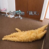 AIが生成した、鶏天になった猫の画像