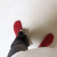 足に密着
