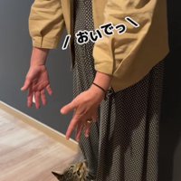 女性に甘える猫