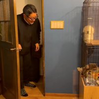 声をかける男性