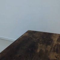 机から落下