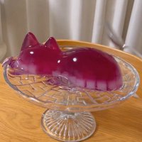 皿に乗せられた猫型ゼリー