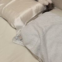 寝室の枕