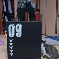 ジャンプトレーニングをする男の子