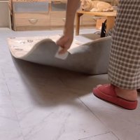 布団をひく飼い主