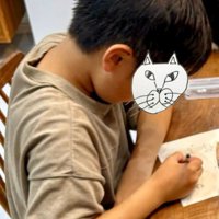 勉強中の男の子