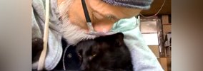 朝、黒猫を抱っこした結果→まるで赤ちゃんのようで…愛にあふれた『幸…