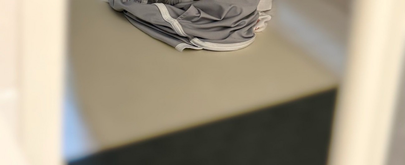 脱ぎ捨てた服