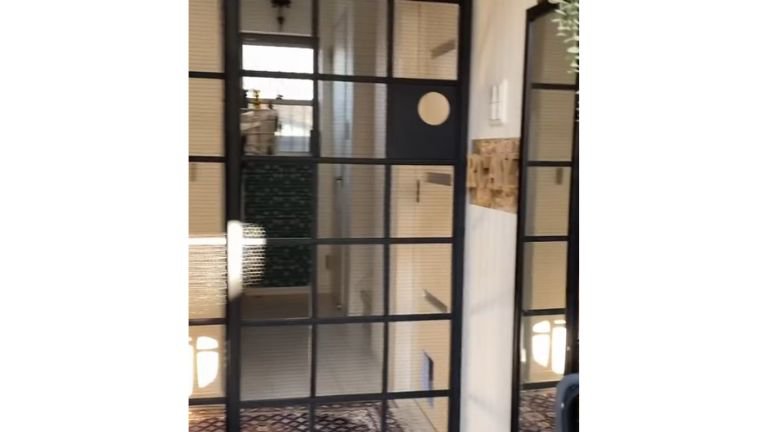 猫用脱走防止扉