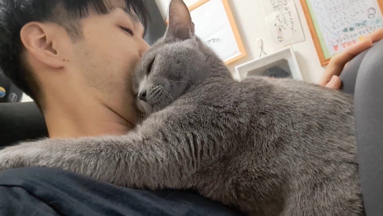 さらにスリスリ