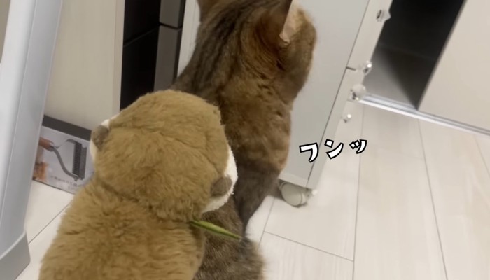 フンッ