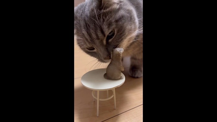 鼻でタッチ
