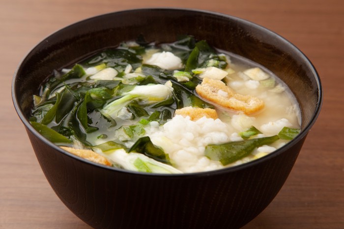 ご飯と味噌汁を合わせて作られたねこまんま