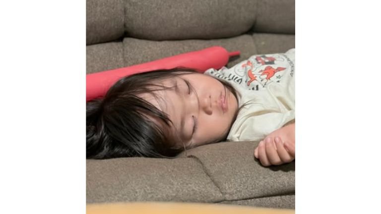 寝ている子ども