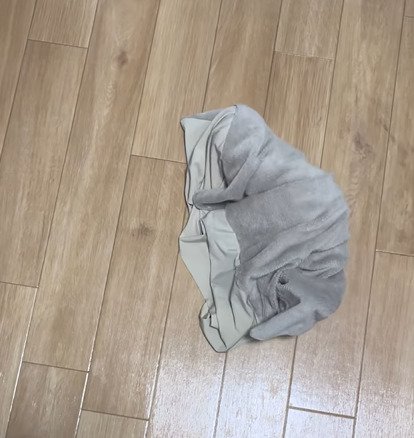 床の上の物体4