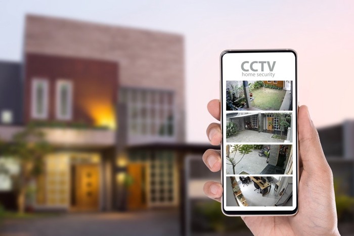 家の外からスマホでモニタリングされる家