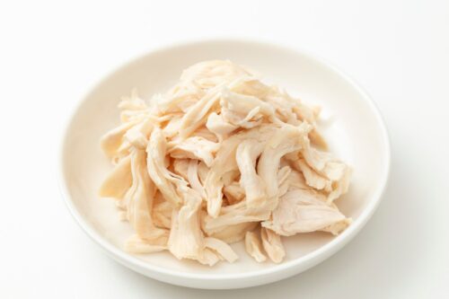 茹でて割いた鶏のささみ