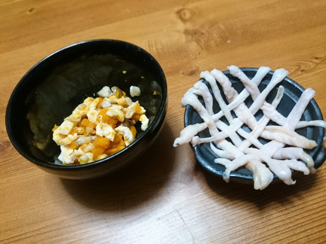 具材と鶏皮