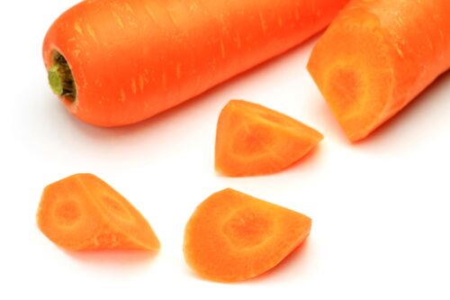 カットした人参