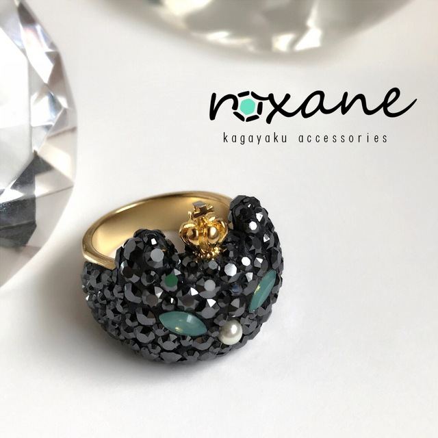 アップロード9 swarovski ring《黒猫の王様》