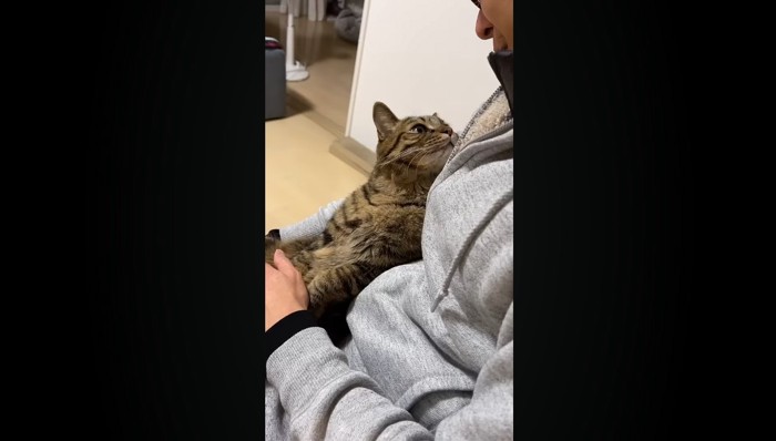 見つめ合うふたり