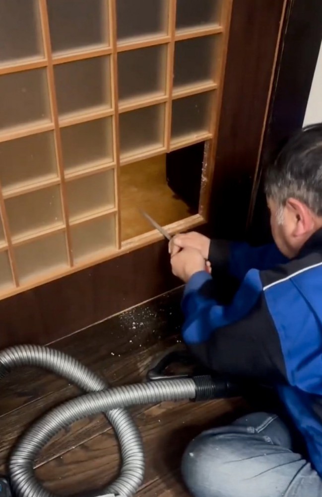 木の枠も取り外す