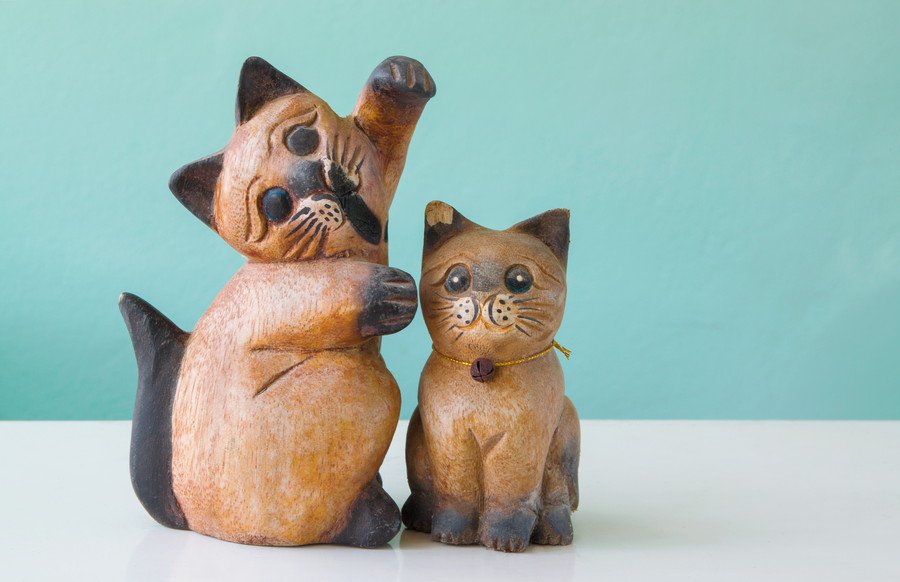 猫の木製像のイメージ