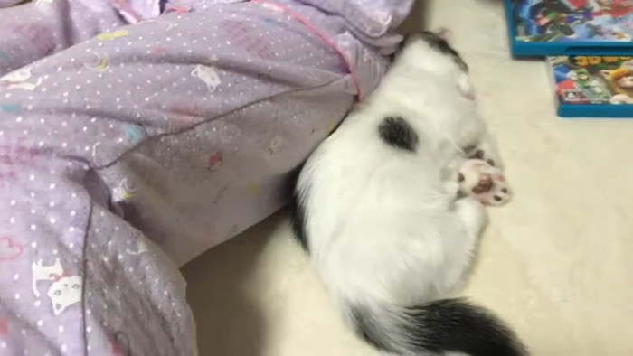 寝る