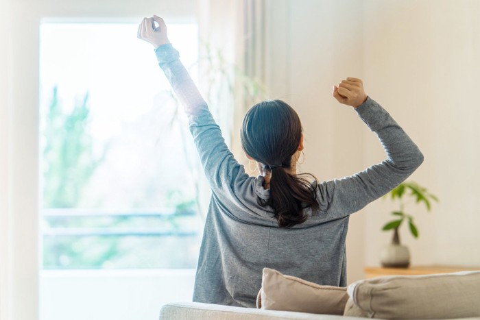 リラックスする女性