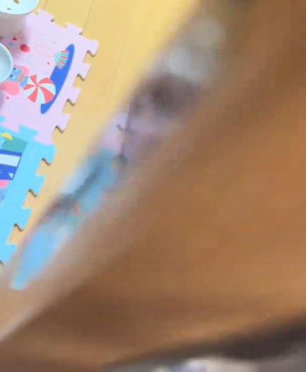 ドアが開きドア側面の金具が見える（フードボウルは殆ど見えない）