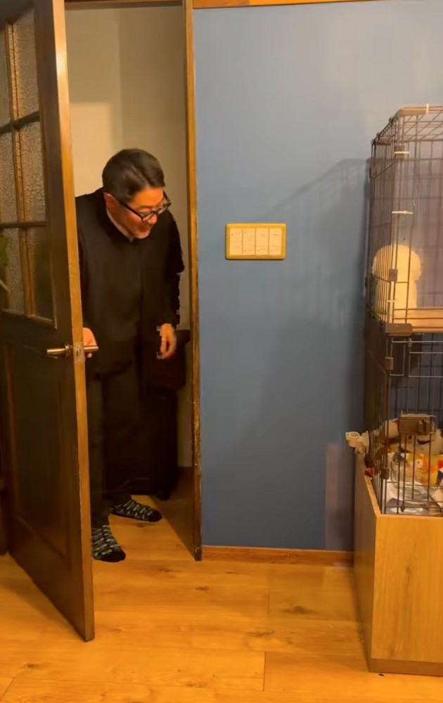 声をかける男性