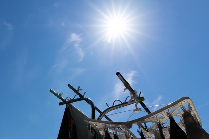 太陽の光と洗濯物