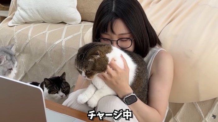 テロップ「チャージ中」