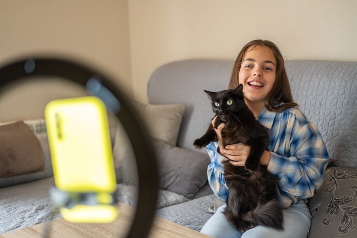 黒猫と写真撮影