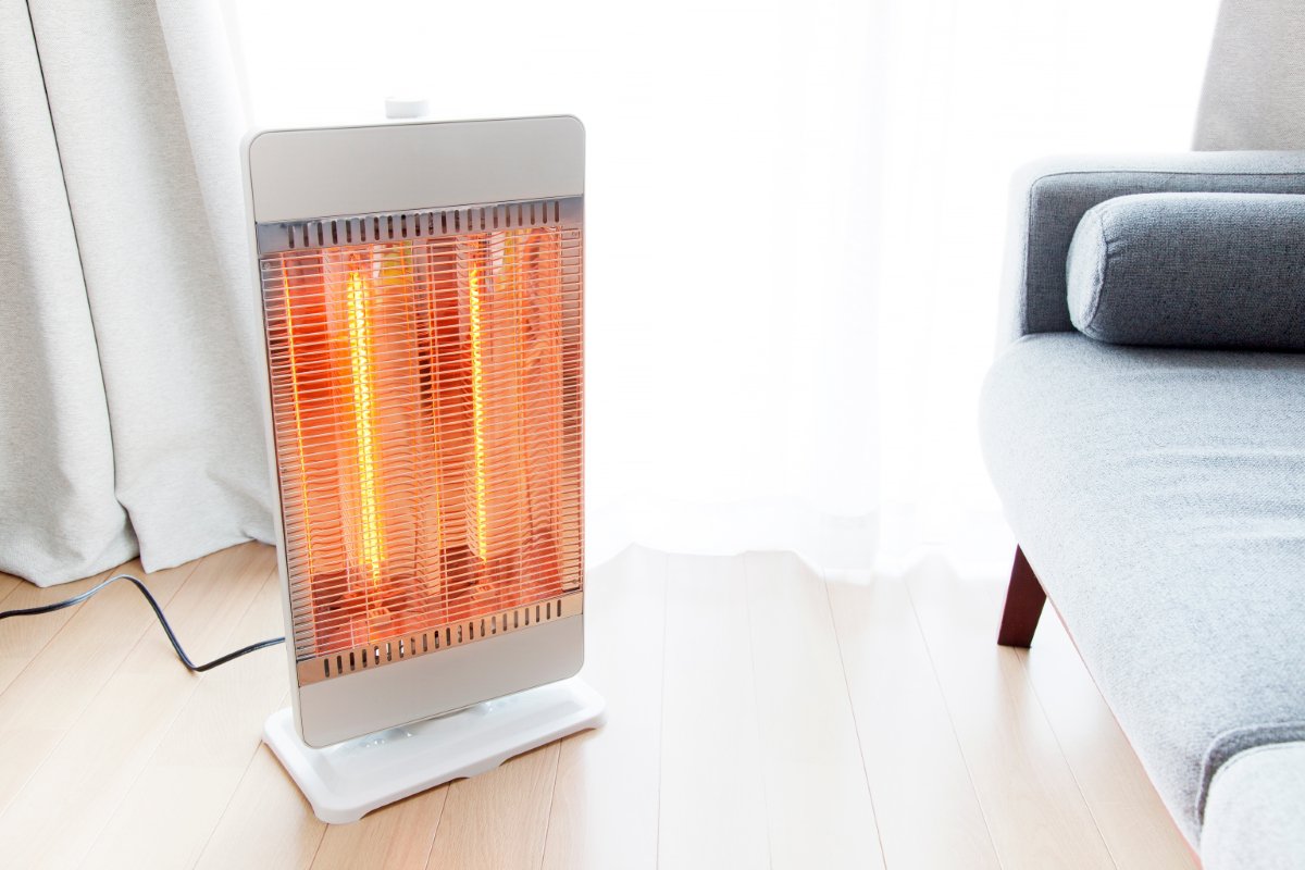 犬が亡くなるかもしれない『暖房機器』５選　思わぬ事故を引き起こすリスクや安全のためのチェック項目まで