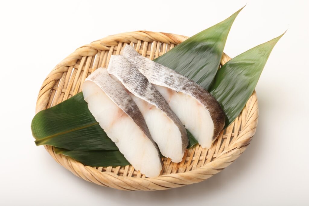 【獣医師監修】犬は鱈（タラ）を食べても大丈夫！与え方と注意点、適量の目安を解説