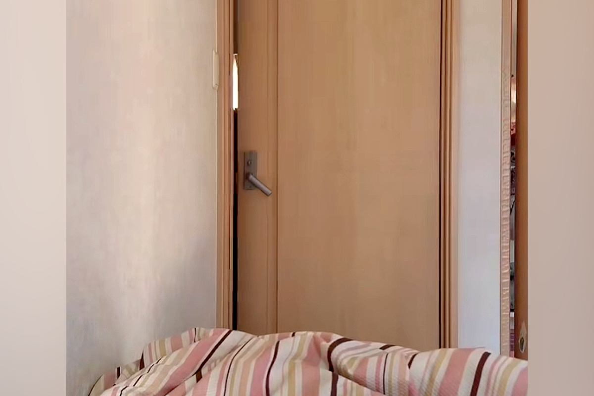 朝、いきなりドアが開いたと思ったら…「マジで人間かと思ったｗ」「想像の8倍デカい」想定外だった『まさかの光景』に44万再生の反響