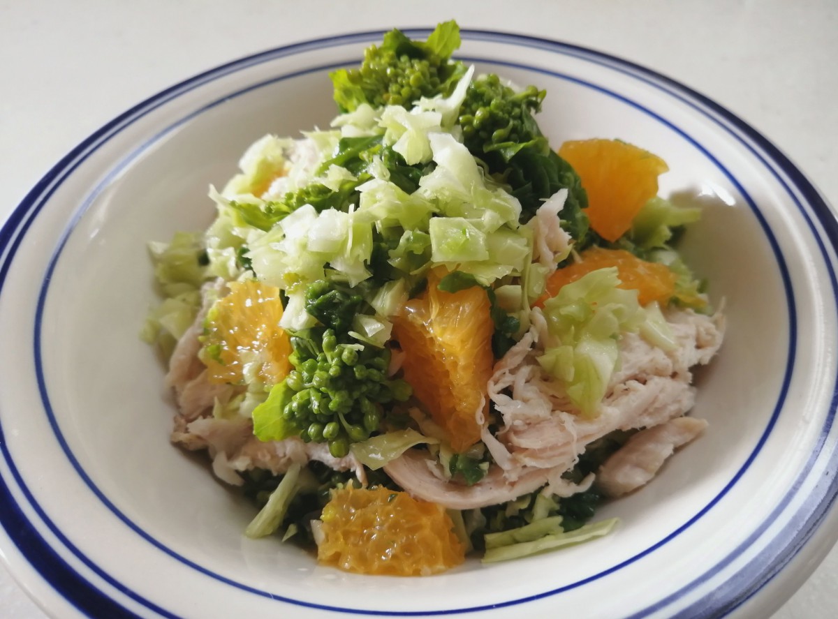 【わんちゃんごはん】春を味わう『蒸し鶏と春キャベツの甘夏マリネ』のレシピ